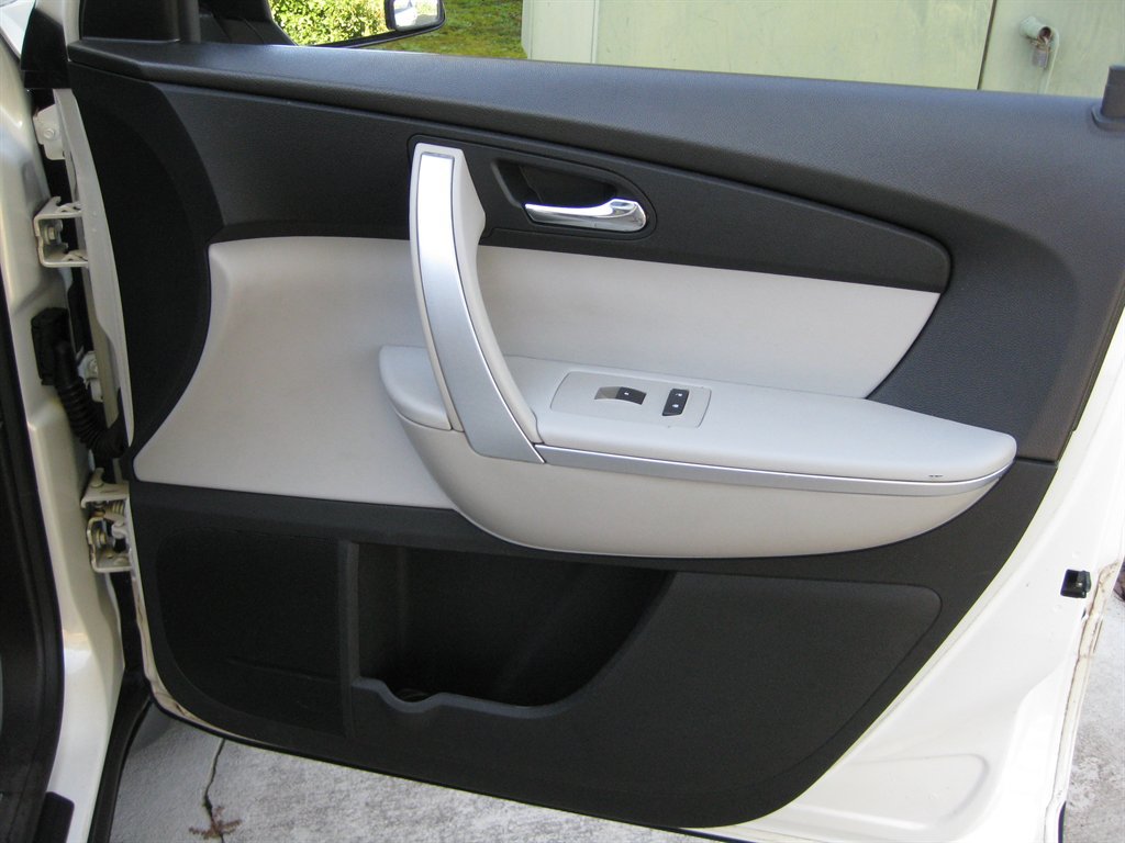 Used 2012 GMC Acadia SLE FWD image 39