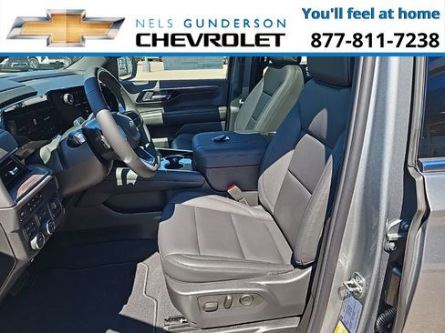 New 2025 Chevrolet Suburban LT w/ Advanced Technology Package image 20