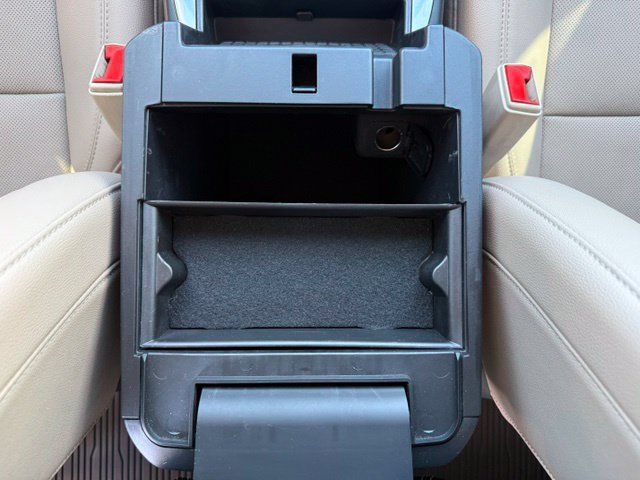 Used 2021 Ford Explorer Limited w/ Equipment Group 301A RWD image 32