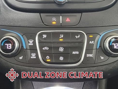 Used 2024 Chevrolet Malibu LT image 25