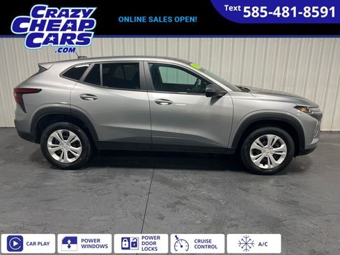 Used 2024 Chevrolet Trax LS w/ Driver Confidence Package image 1