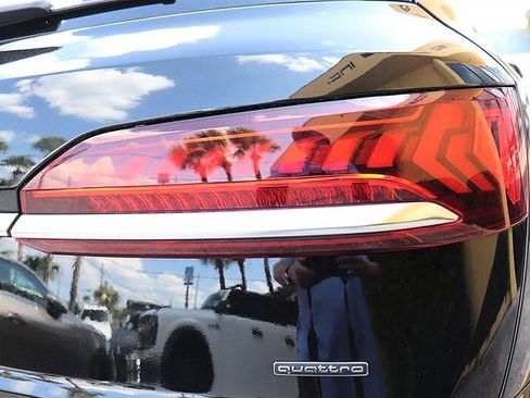 Used 2022 Audi Q7 3.0T Prestige w/ Prestige Package AWD/4WD image 39