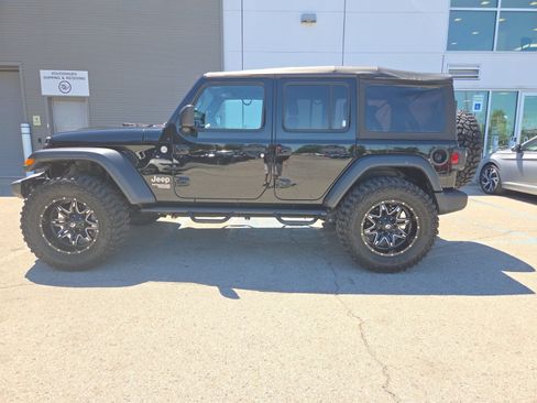 Used 2020 Jeep Wrangler Unlimited Sport S AWD/4WD image 9