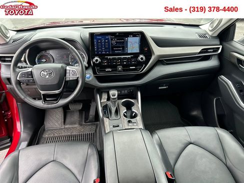 Used 2022 Toyota Highlander Limited image 13