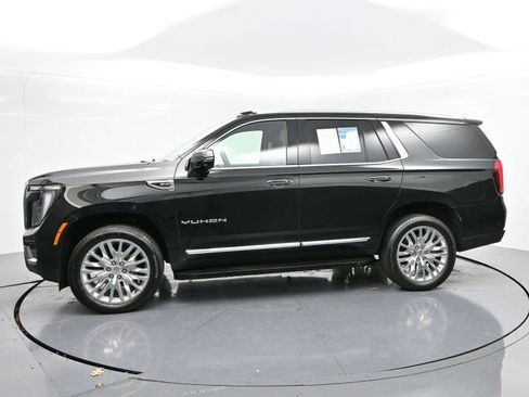 Used 2025 GMC Yukon Elevation image 4