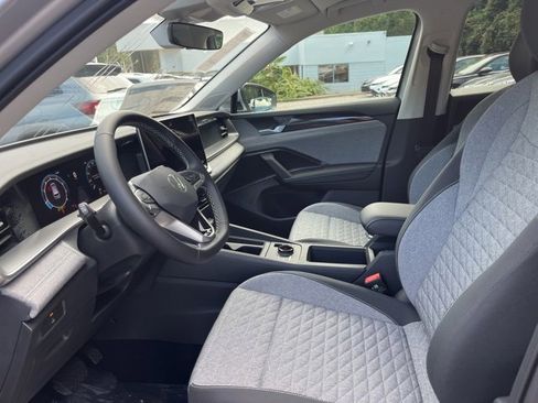 New 2025 Volkswagen Tiguan S image 7