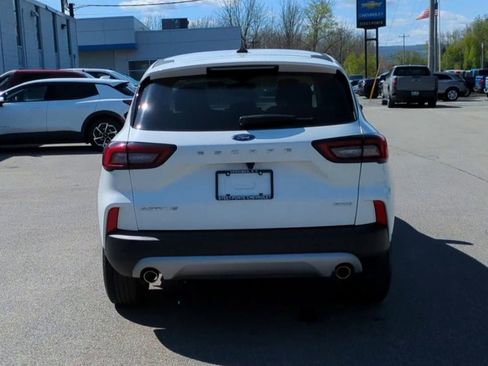 Used 2023 Ford Escape Active w/ Tech Pack #1 AWD/4WD image 7