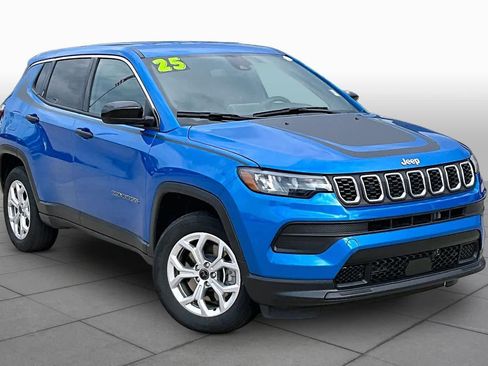 Used 2025 Jeep Compass Sport w/ Mopar Graphics Package AWD/4WD image 4