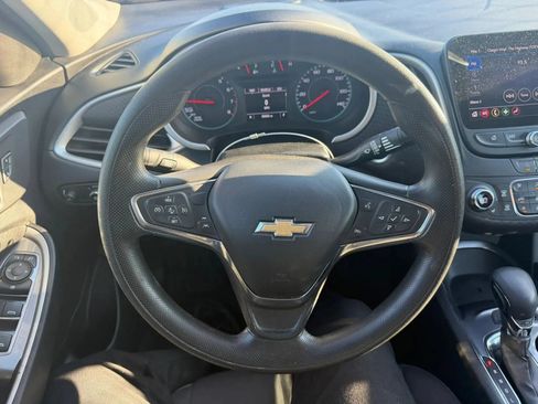Used 2023 Chevrolet Malibu LT FWD image 12
