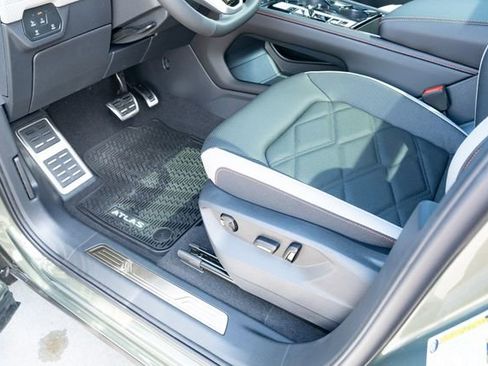 New 2026 Volkswagen Atlas Peak Edition AWD/4WD image 29
