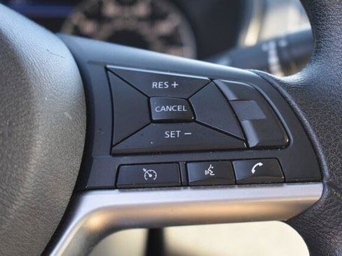 Used 2024 Nissan Altima 2.5 SV FWD image 32