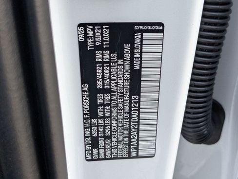 Certified 2026 Porsche Cayenne AWD/4WD image 29