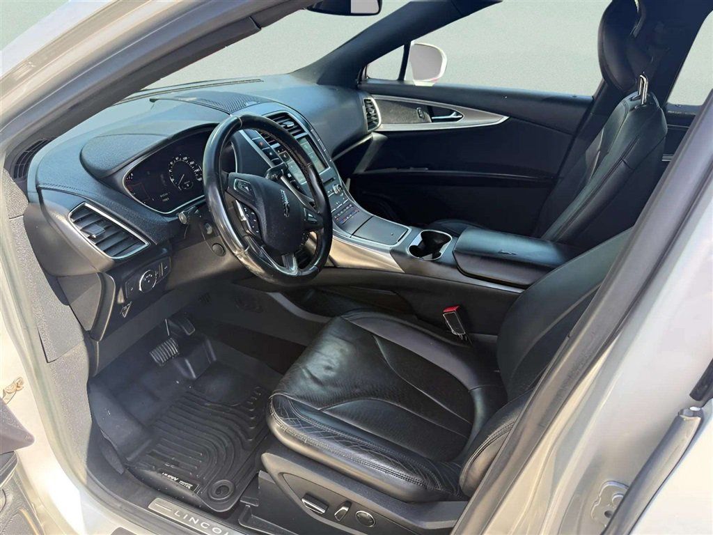 Used 2016 Lincoln MKX Reserve w/ Technology Package AWD/4WD image 8
