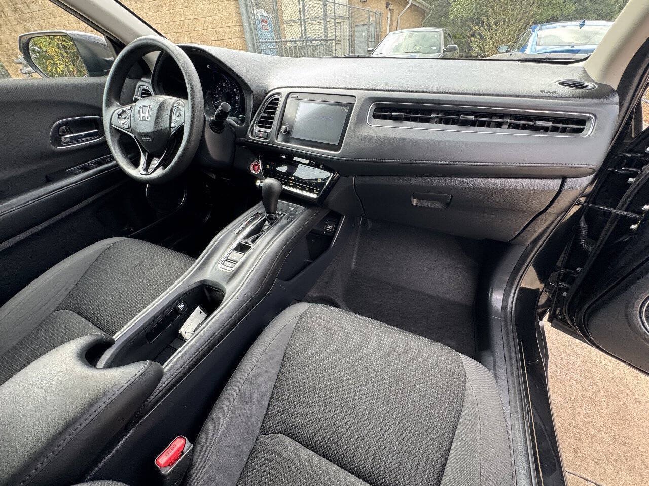Used 2021 Honda HR-V EX image 30