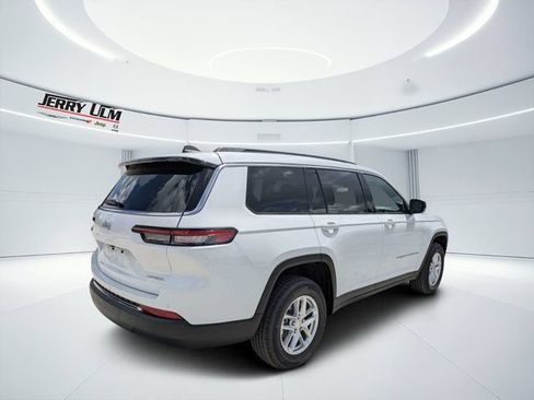 New 2026 Jeep Grand Cherokee L 2WD image 3