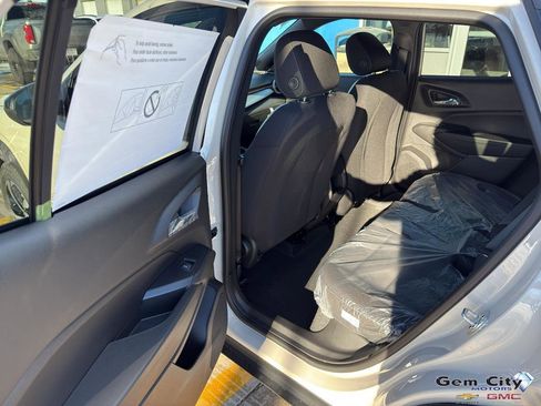 New 2026 Chevrolet Trax RS image 10