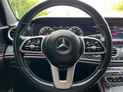 Used 2020 Mercedes-Benz E 350 Sedan image 26