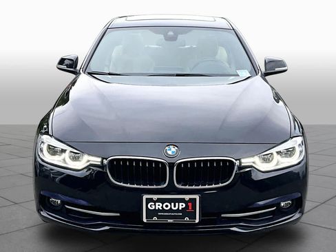 Used 2018 BMW 330i xDrive Sedan AWD/4WD image 4