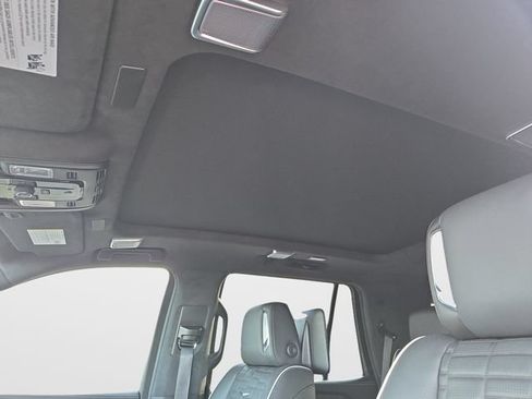 Used 2025 Cadillac Escalade Sport Platinum w/ LPO, ONYX Package AWD/4WD image 24