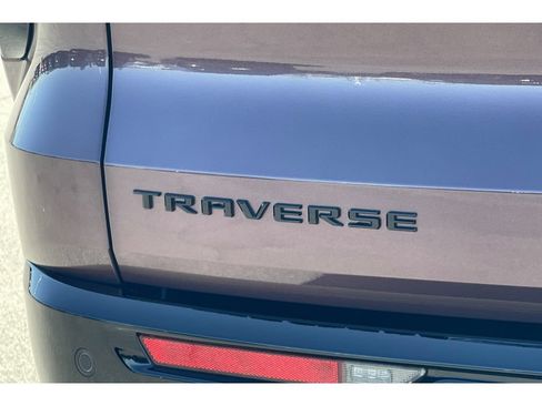 Used 2026 Chevrolet Traverse RS w/ LPO, Cargo Package FWD image 18
