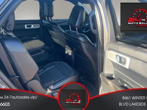 Used 2020 Ford Explorer Limited image 16