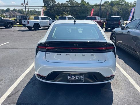 New 2026 Toyota Prius XLE image 12