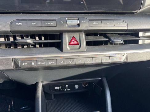 Used 2025 Kia K4 LXS image 23