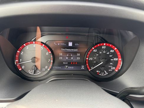 Used 2023 Nissan Titan PRO-4X w/ Pro-4x Utility Package AWD/4WD image 17