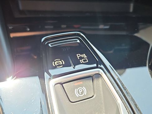 Certified 2025 Audi Q5 Premium w/ Convenience Package AWD/4WD image 18