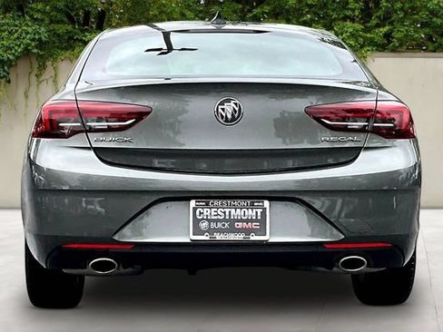 Used 2018 Buick Regal Preferred FWD image 5