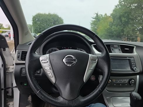 Used 2014 Nissan Sentra SR w/ SR Driver Package FWD image 14