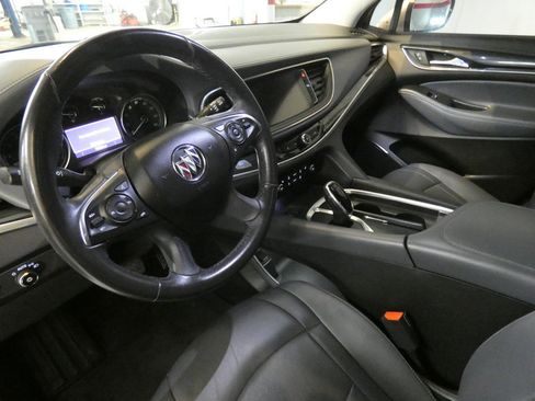 Used 2021 Buick Enclave Essence FWD image 8