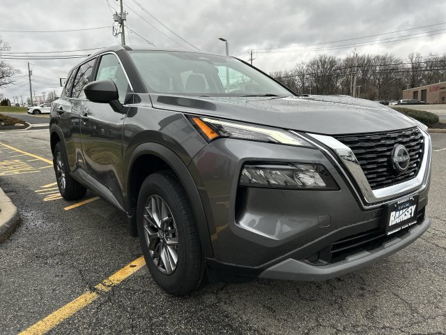 Certified 2023 Nissan Rogue S AWD/4WD image 2