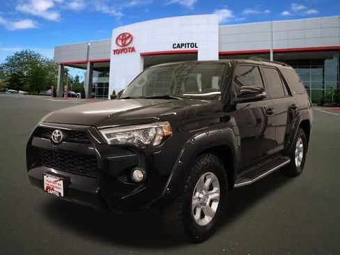 Used 2018 Toyota 4Runner SR5 Premium RWD image 6
