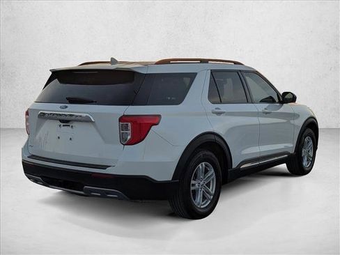 Used 2022 Ford Explorer XLT w/ Equipment Group 202A RWD image 5