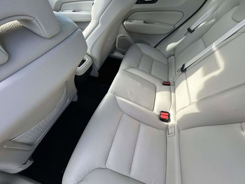 Certified 2023 Volvo XC60 B5 Plus w/ Climate Package image 12