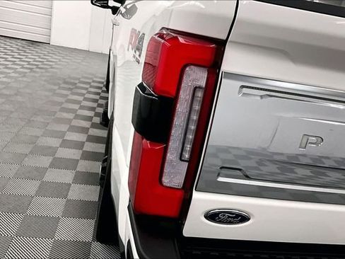 Used 2024 Ford F350 Platinum image 34