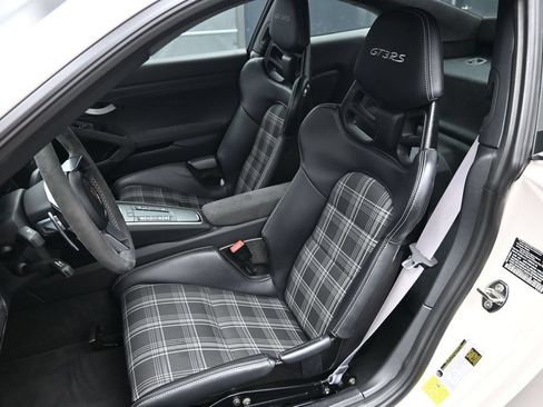 Certified 2016 Porsche 911 GT3 RS RWD image 6