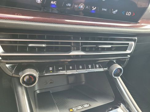Used 2026 Chevrolet Traverse Z71 w/ Enhanced Driving Package AWD/4WD image 22