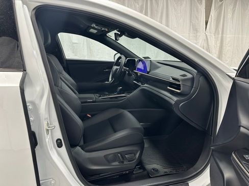 Used 2025 Toyota Crown Signia image 59