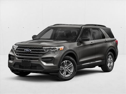 Used 2023 Ford Explorer XLT image 1