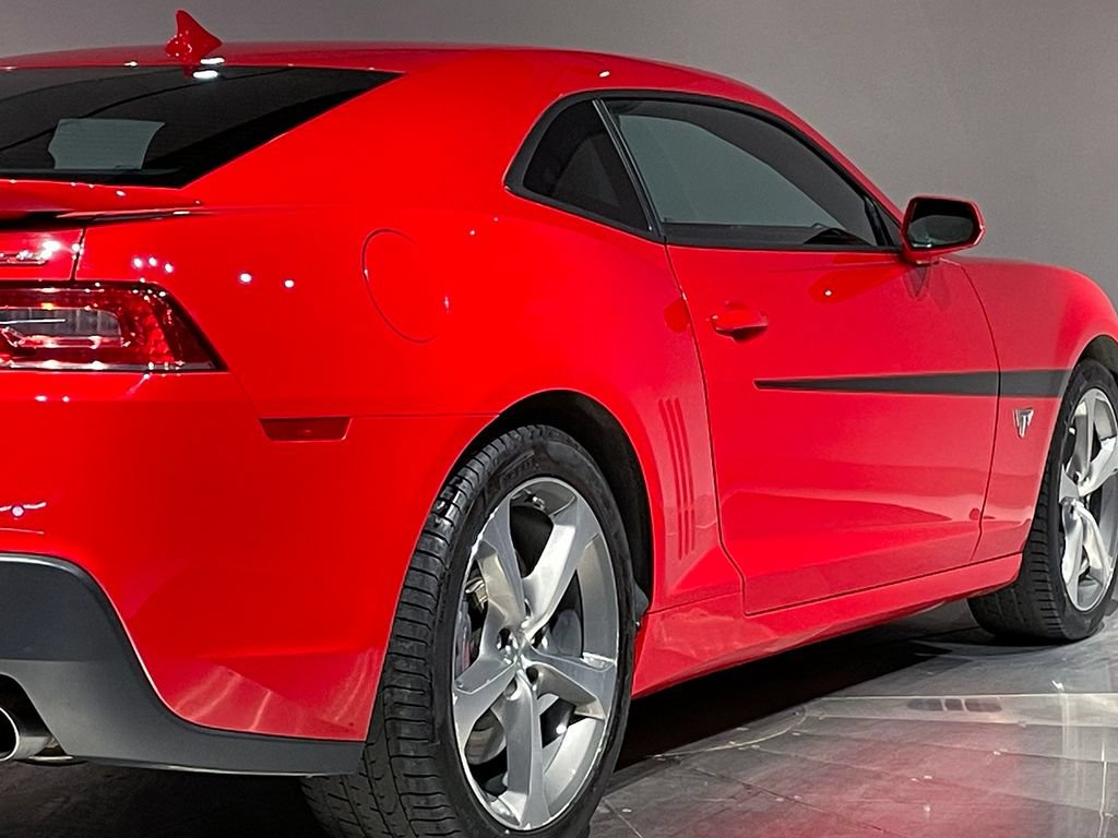 Used 2015 Chevrolet Camaro SS w/ Commemorative Special Edition RWD image 50
