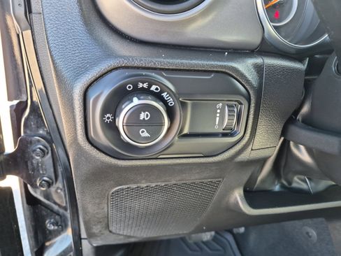 Used 2023 Jeep Gladiator Sport image 25