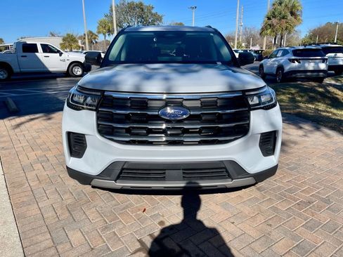 Used 2025 Ford Explorer Active image 9