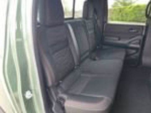 Used 2025 Nissan Frontier Pro-X RWD image 16