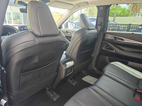 Certified 2026 INFINITI QX60 Luxe w/ Cargo Package FWD image 13