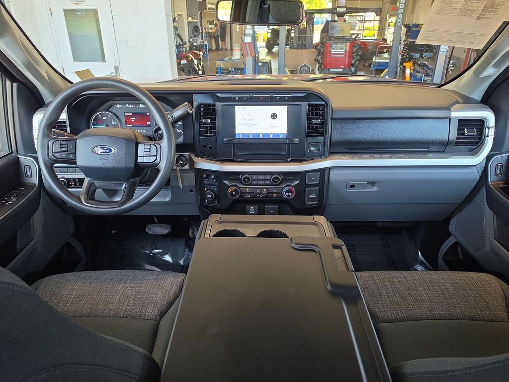 Used 2023 Ford F350 XLT w/ 360-Degree Camera Package AWD/4WD image 18