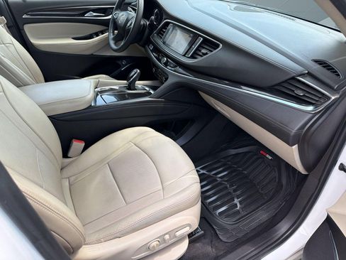 Certified 2018 Buick Enclave Essence FWD image 23