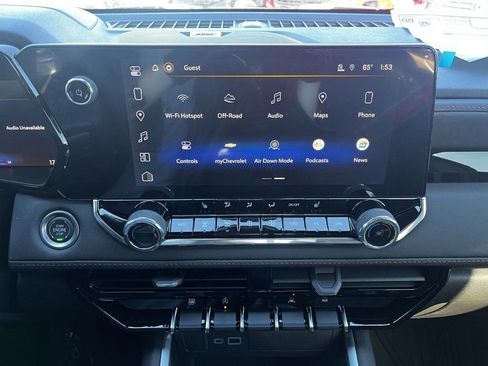 New 2025 Chevrolet Colorado Z71 w/ Technology Package AWD/4WD image 16