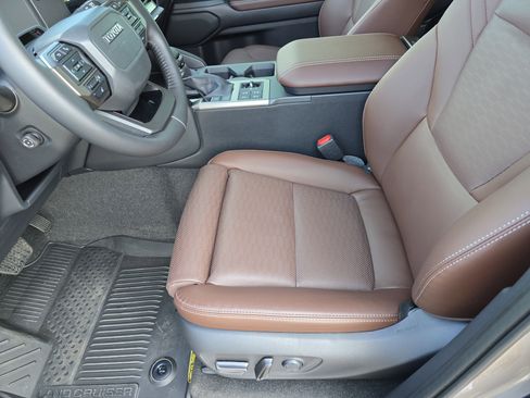 Used 2026 Toyota Land Cruiser image 22